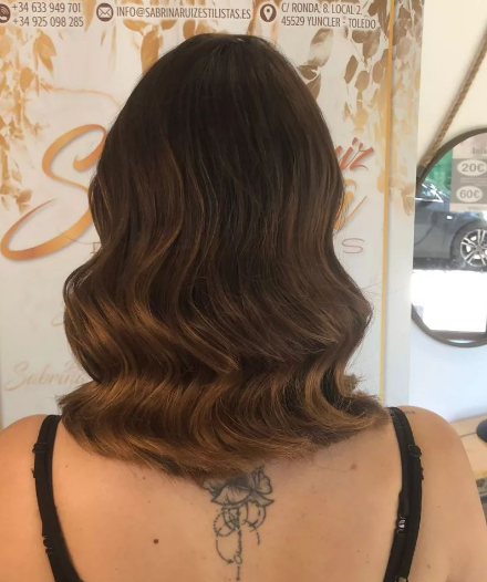 2022-08-22 18_14_47-Sabrina Ruiz Estilistas on Instagram_ “BODAS💍👩‍❤️‍💋‍👨 Todo va volviendo a la